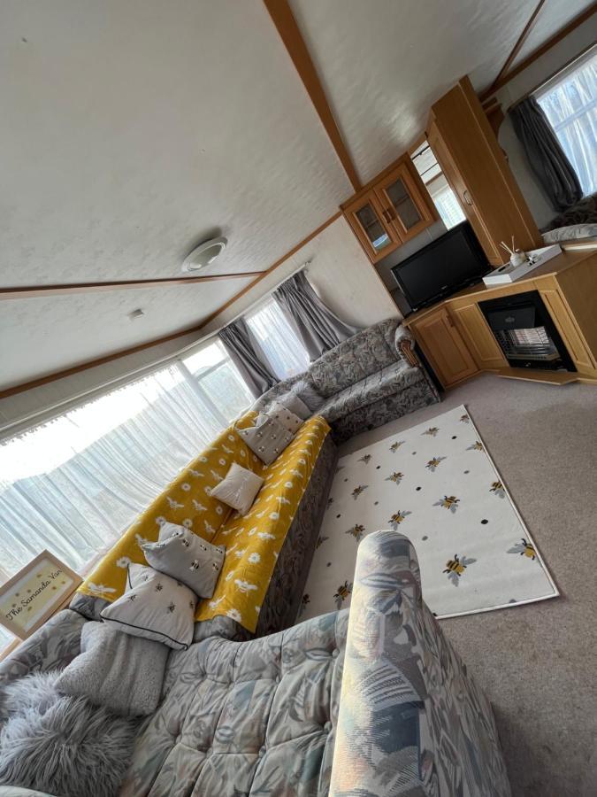Готель The Samanda Van Newport Caravan Park Гемсбі Екстер'єр фото