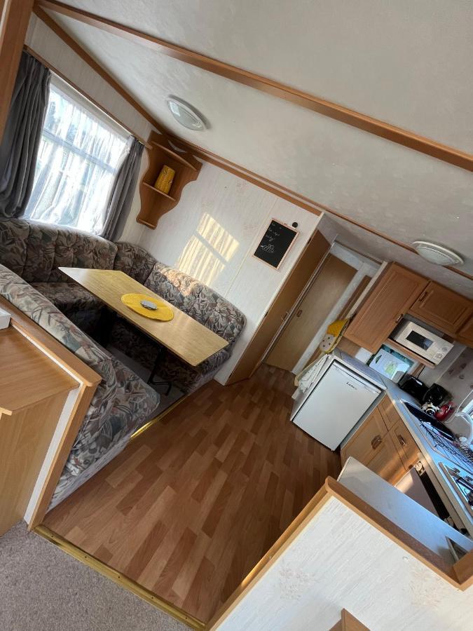 Готель The Samanda Van Newport Caravan Park Гемсбі Екстер'єр фото